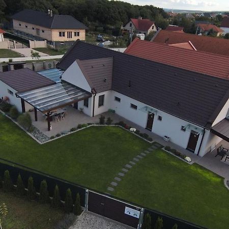 Ferienwohnung Ölyv Fertőrákos Exterior foto