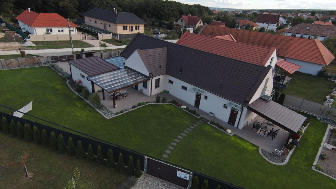 Ferienwohnung Ölyv Fertőrákos Exterior foto